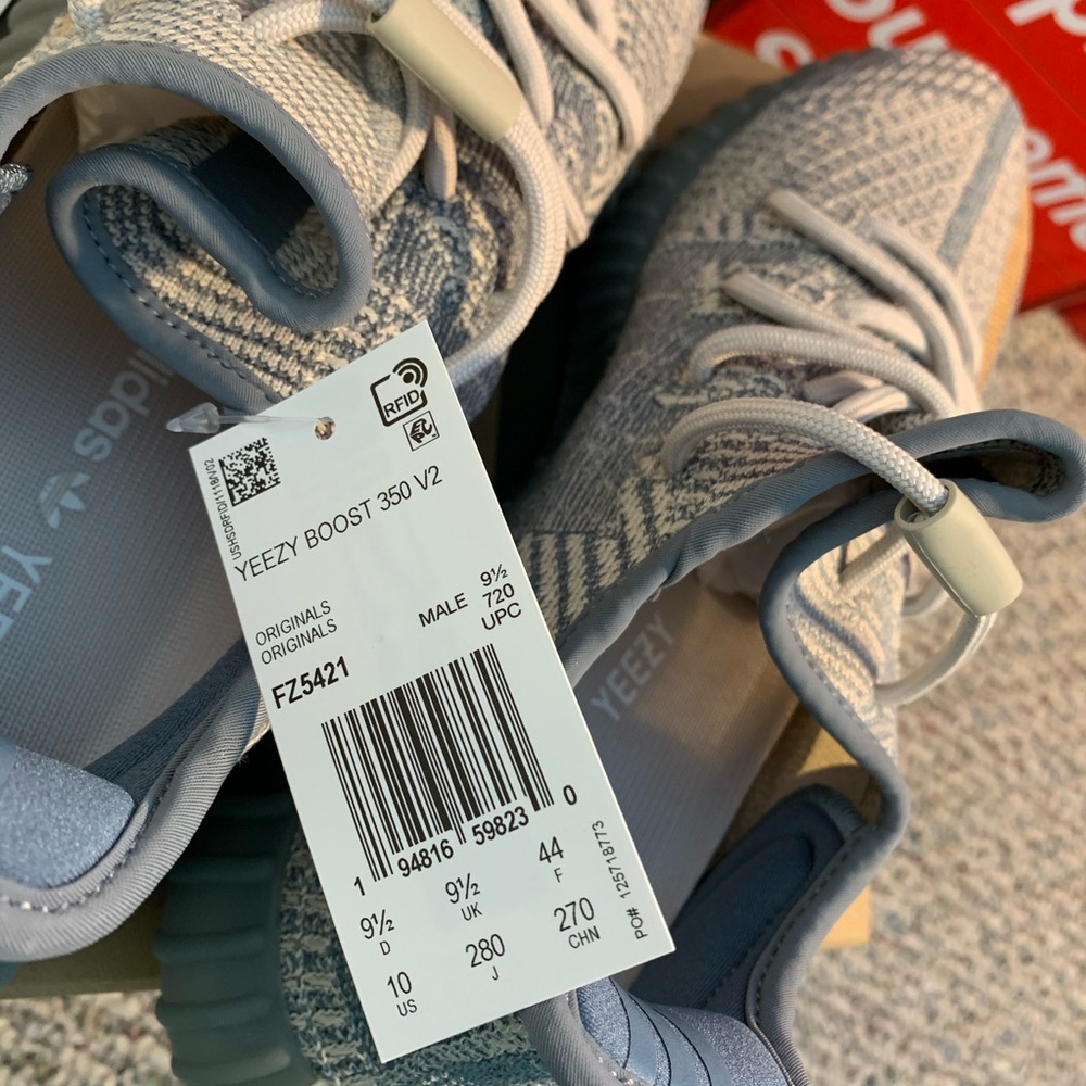 Yeezy “Israfel” Adult Size 10 NWT - Picture 4 of 6